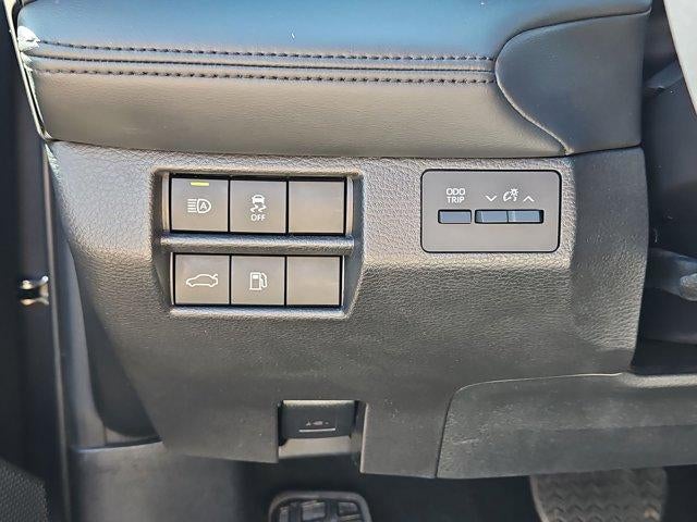 2022 Toyota Avalon XLE