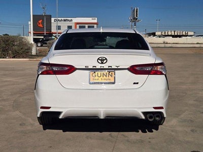 2020 Toyota Camry SE