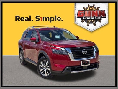 2025 Nissan Pathfinder SL