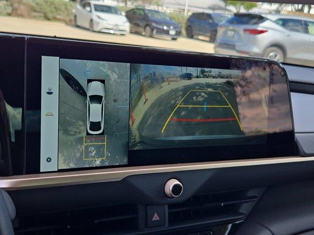 2025 Toyota Crown Platinum - Photo 16
