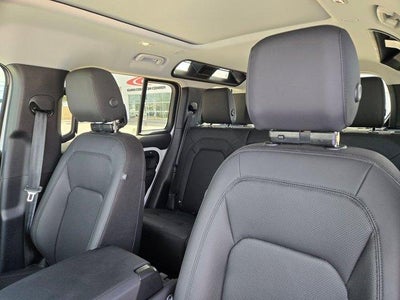 2025 Land Rover Defender 110 P300