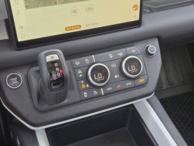 2025 Land Rover Defender 110 P300