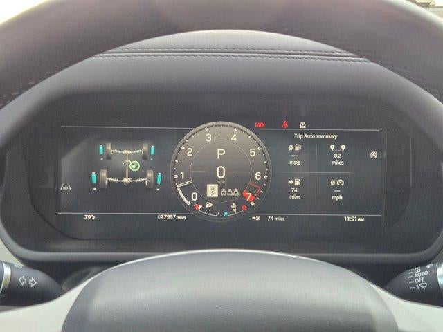 2025 Land Rover Defender 110 P300