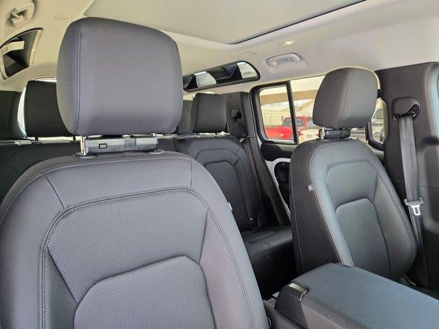 2025 Land Rover Defender 110 P300