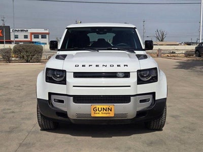 2025 Land Rover Defender 110 P300