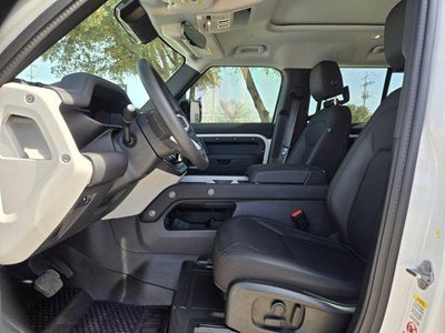 2025 Land Rover Defender 110 P300