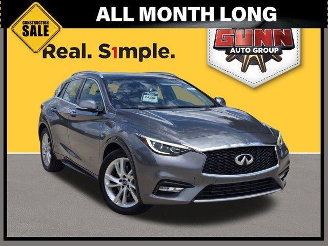 2017 INFINITI QX30 Premium's photo