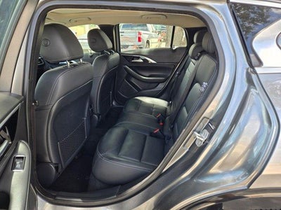 2017 INFINITI QX30 Premium