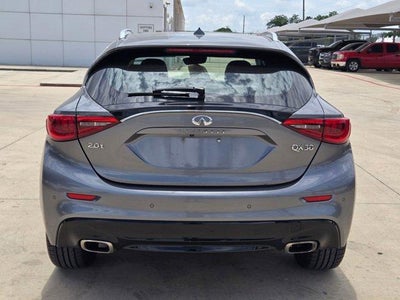 2017 INFINITI QX30 Premium
