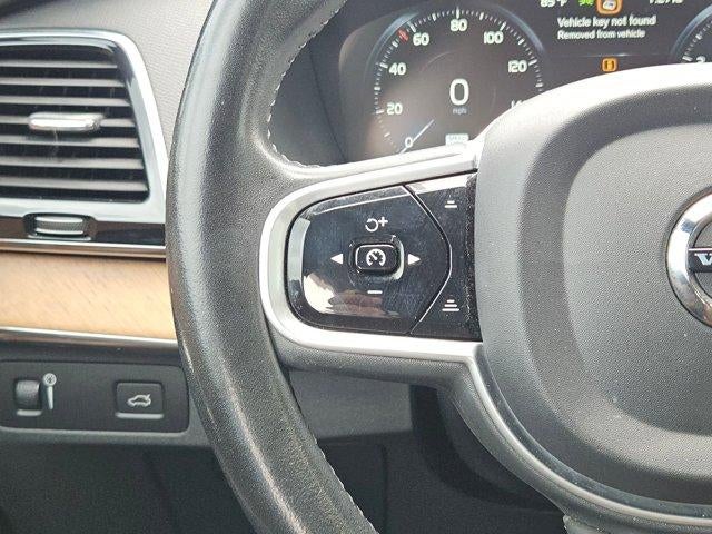 2022 Volvo XC90 Momentum