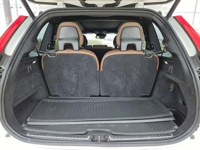 2022 Volvo XC90 Momentum