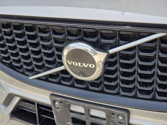2023 Volvo XC60 Ultimate Dark Theme