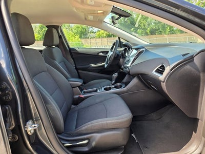 2017 Chevrolet Cruze 4dr Sdn 1.4L LT w/1SD