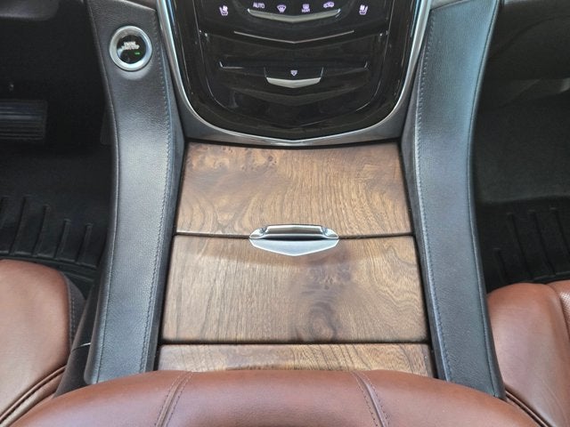 2016 Cadillac Escalade 4WD 4dr Luxury Collection