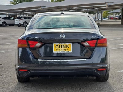 2022 Nissan Altima 2.5 SV Sedan