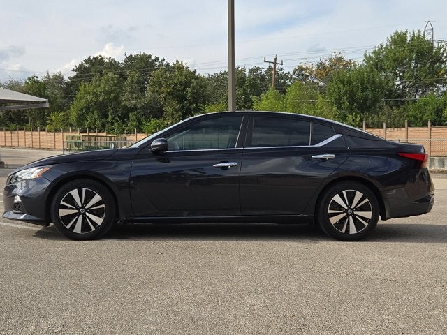 2022 Nissan Altima 2.5 SV Sedan
