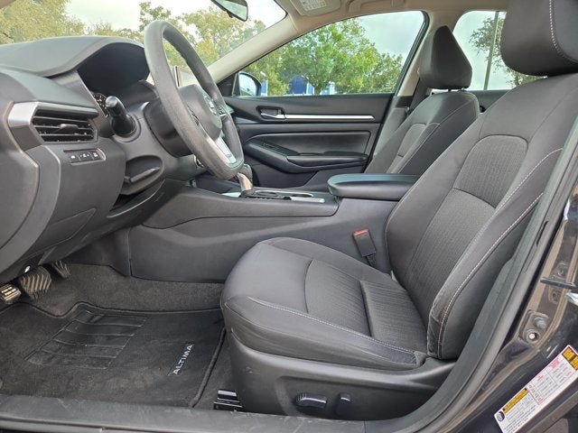 2022 Nissan Altima 2.5 SV Sedan