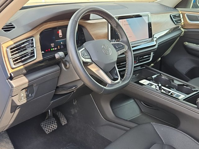 2025 Volkswagen Atlas 2.0T SE with Technology 4MOTION