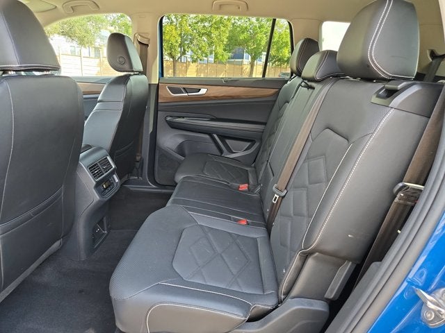 2025 Volkswagen Atlas 2.0T SE with Technology 4MOTION