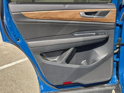 2025 Volkswagen Atlas 2.0T SE with Technology 4MOTION