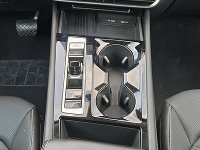 2025 Volkswagen Atlas 2.0T SE with Technology 4MOTION