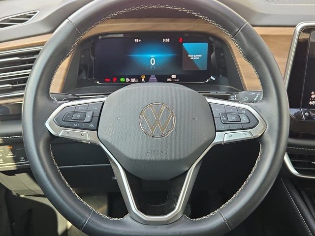 2025 Volkswagen Atlas 2.0T SE with Technology 4MOTION