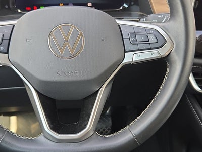 2025 Volkswagen Atlas 2.0T SE with Technology 4MOTION