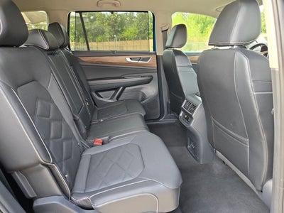 2025 Volkswagen Atlas 2.0T SE with Technology 4MOTION