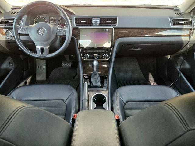 2015 Volkswagen Passat 4dr Sdn 1.8T Auto SEL Premium