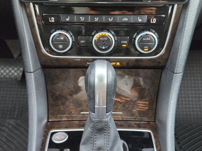 2015 Volkswagen Passat 4dr Sdn 1.8T Auto SEL Premium