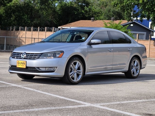 2015 Volkswagen Passat 4dr Sdn 1.8T Auto SEL Premium