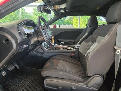 2021 Dodge Challenger SXT RWD