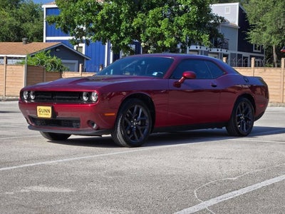 2021 Dodge Challenger SXT RWD