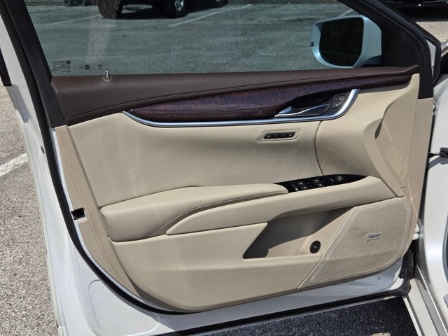 2016 Cadillac XTS 4dr Sdn Luxury Collection FWD