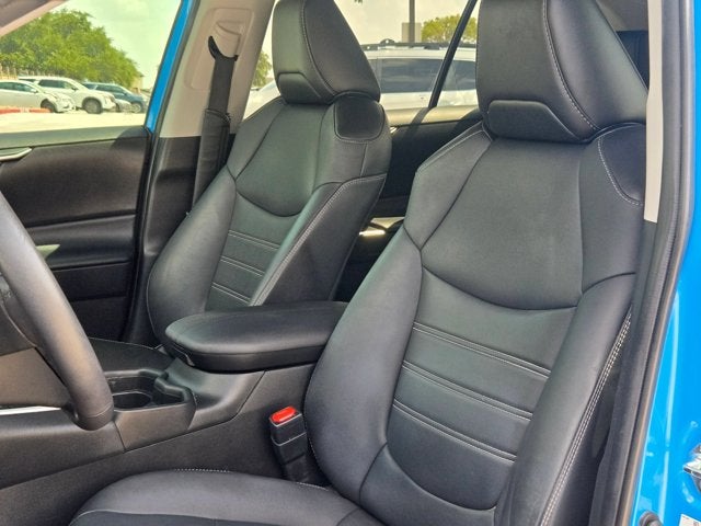 2021 Toyota RAV4 XLE Premium FWD