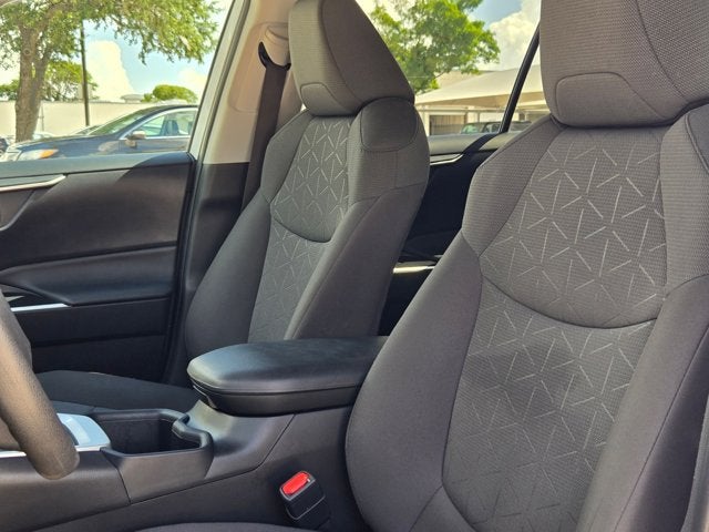 2022 Toyota RAV4 XLE FWD