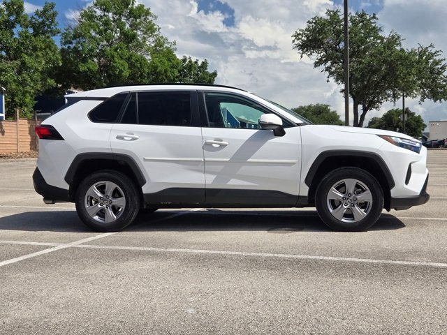 2022 Toyota RAV4 XLE FWD