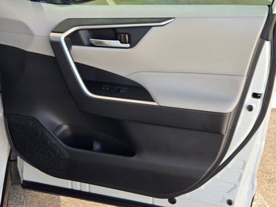 2023 Toyota RAV4 XLE FWD