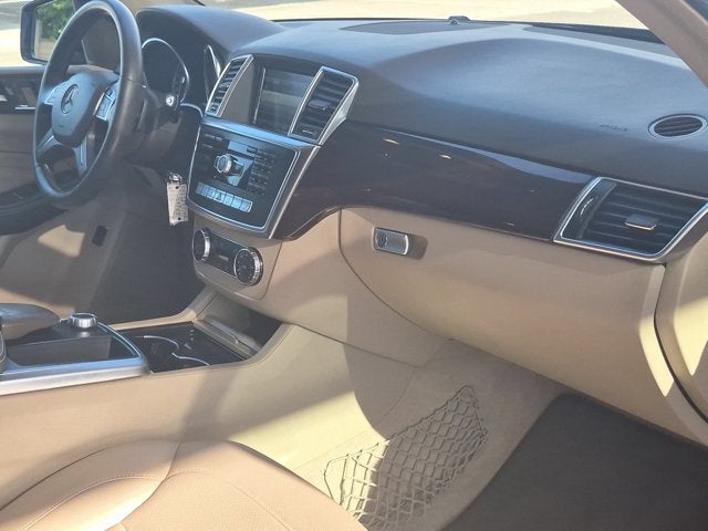 2014 Mercedes-Benz M-Class 4MATIC® 4dr ML 350