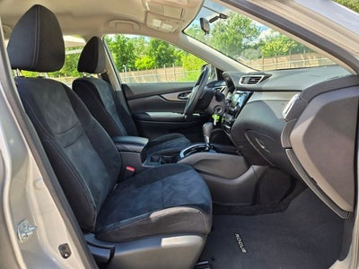 2016 Nissan Rogue FWD 4dr S