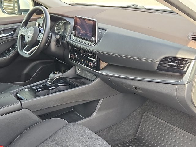 2022 Nissan Rogue FWD SV
