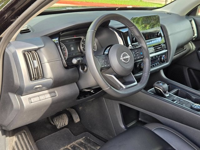 2025 Nissan Pathfinder SL 4WD