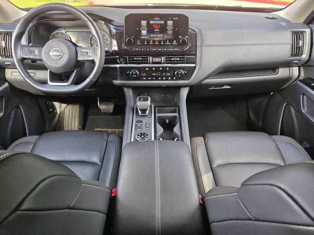 2025 Nissan Pathfinder SL 4WD