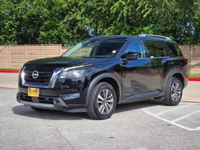 2025 Nissan Pathfinder SL 4WD