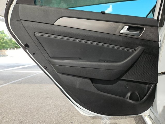 2015 Hyundai Sonata 4dr Sdn 2.0T Limited with Gray Accents