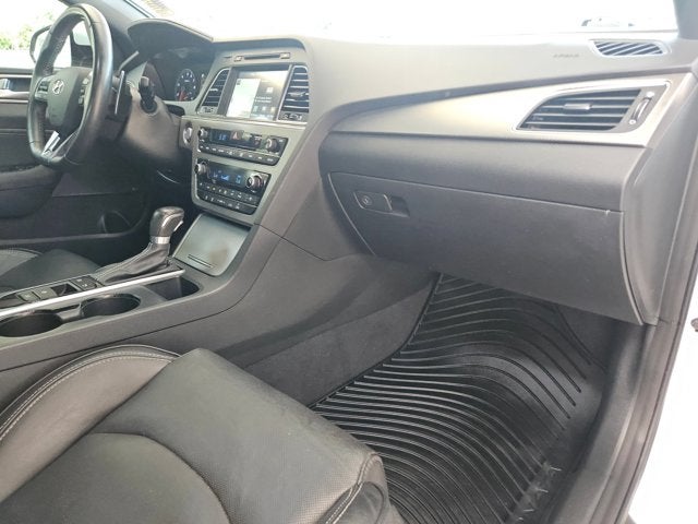 2015 Hyundai Sonata 4dr Sdn 2.0T Limited with Gray Accents