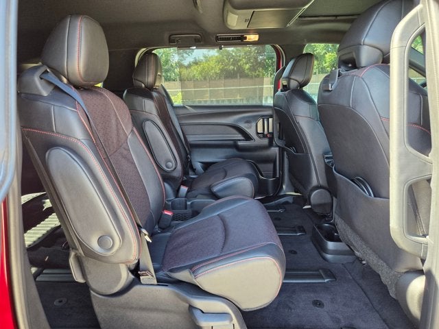 2025 Toyota Sienna XSE FWD 7-Passenger