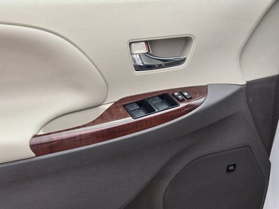 2013 Toyota Sienna XLE