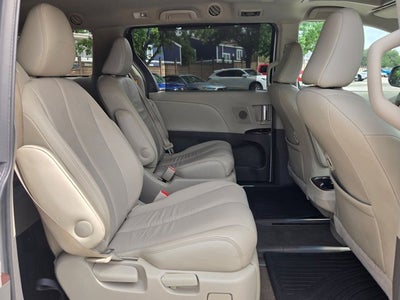 2013 Toyota Sienna XLE