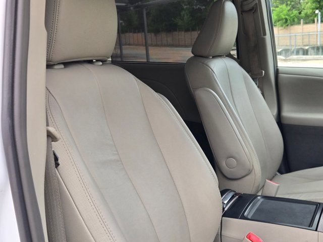 2013 Toyota Sienna XLE